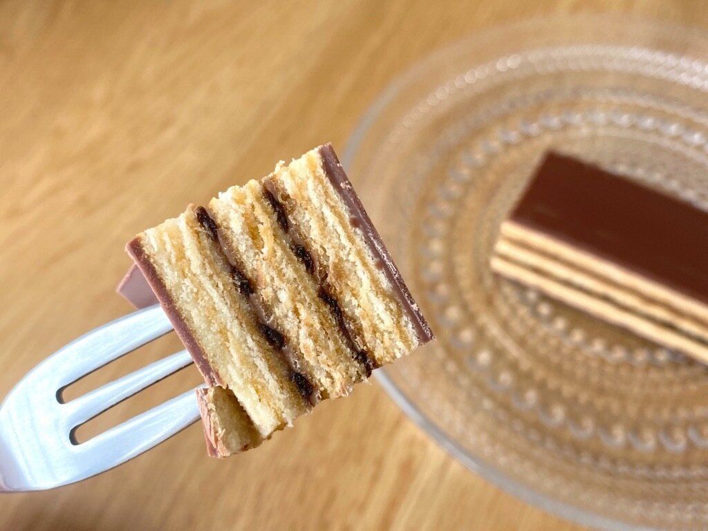 オペラケーキの断面