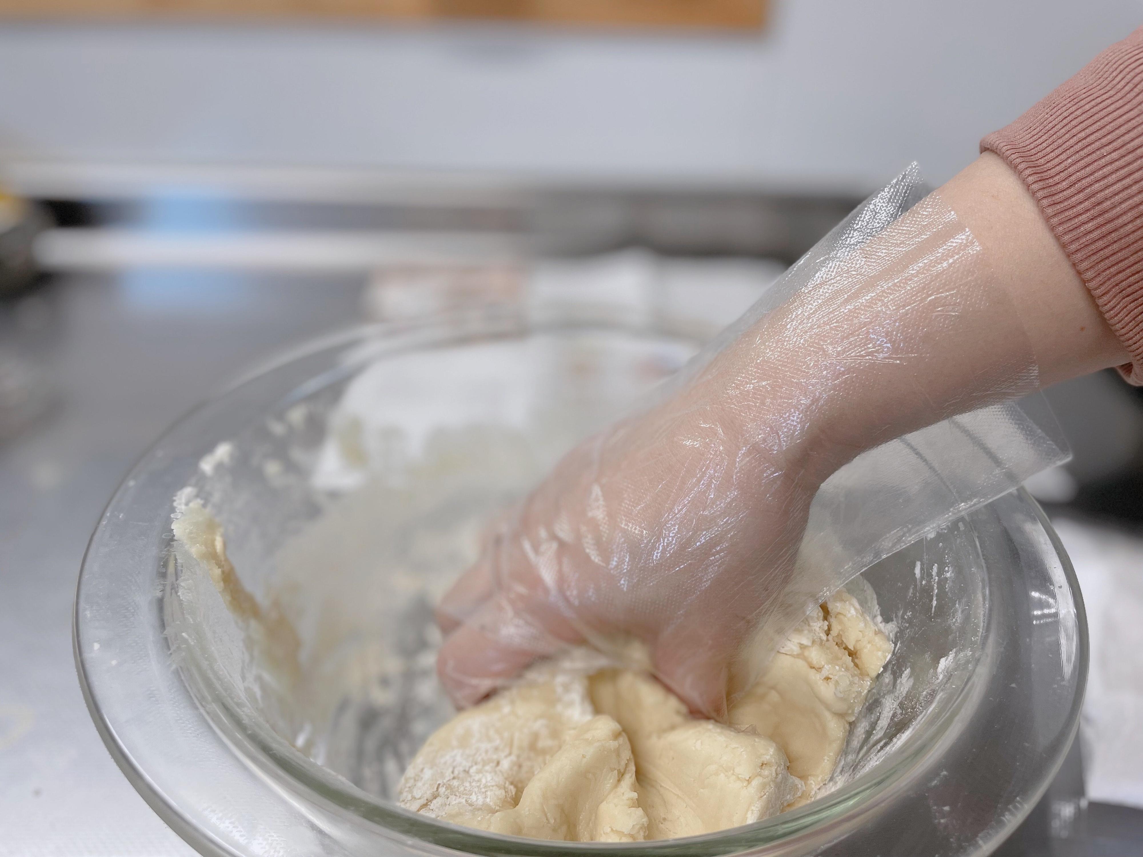 手首にフィットするポリエチレン手袋(40枚)