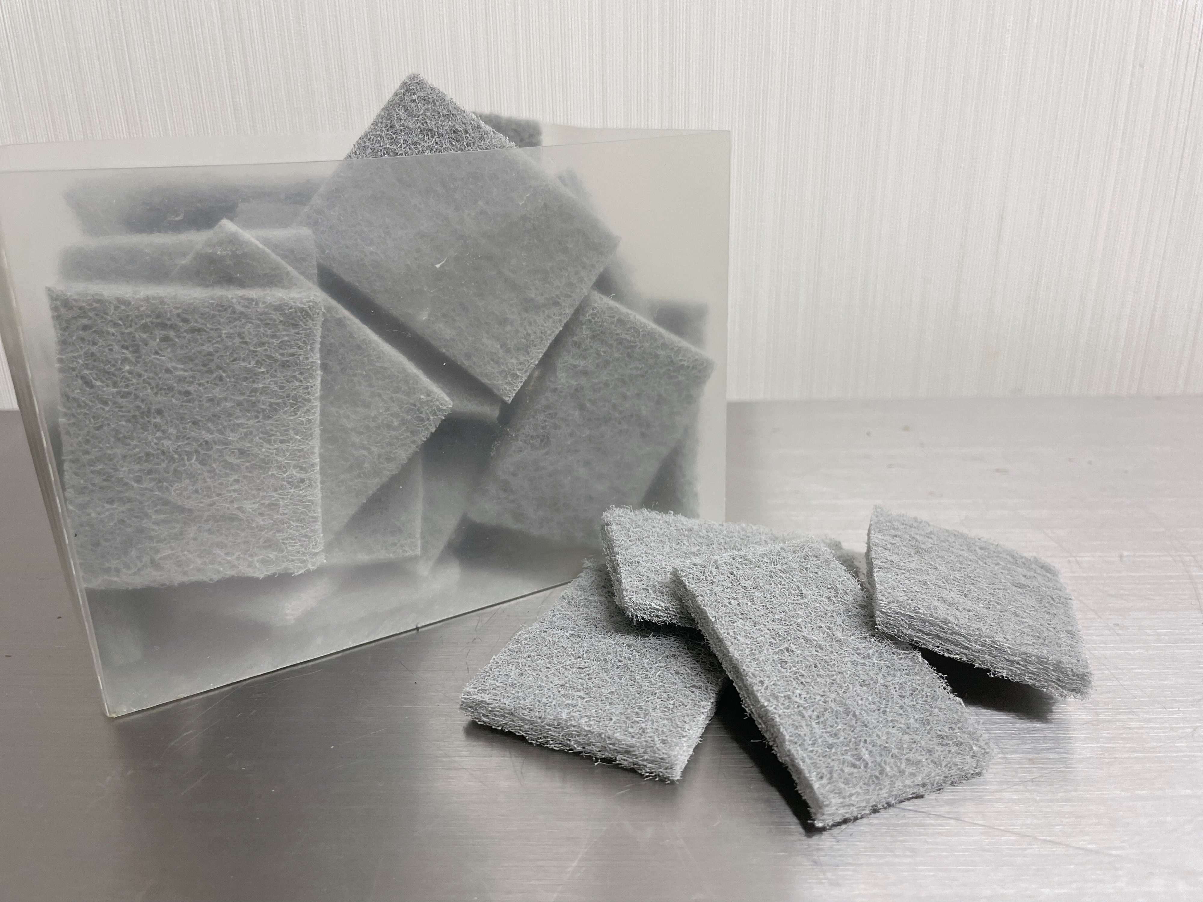 コゲを落とす研磨剤入り不織布