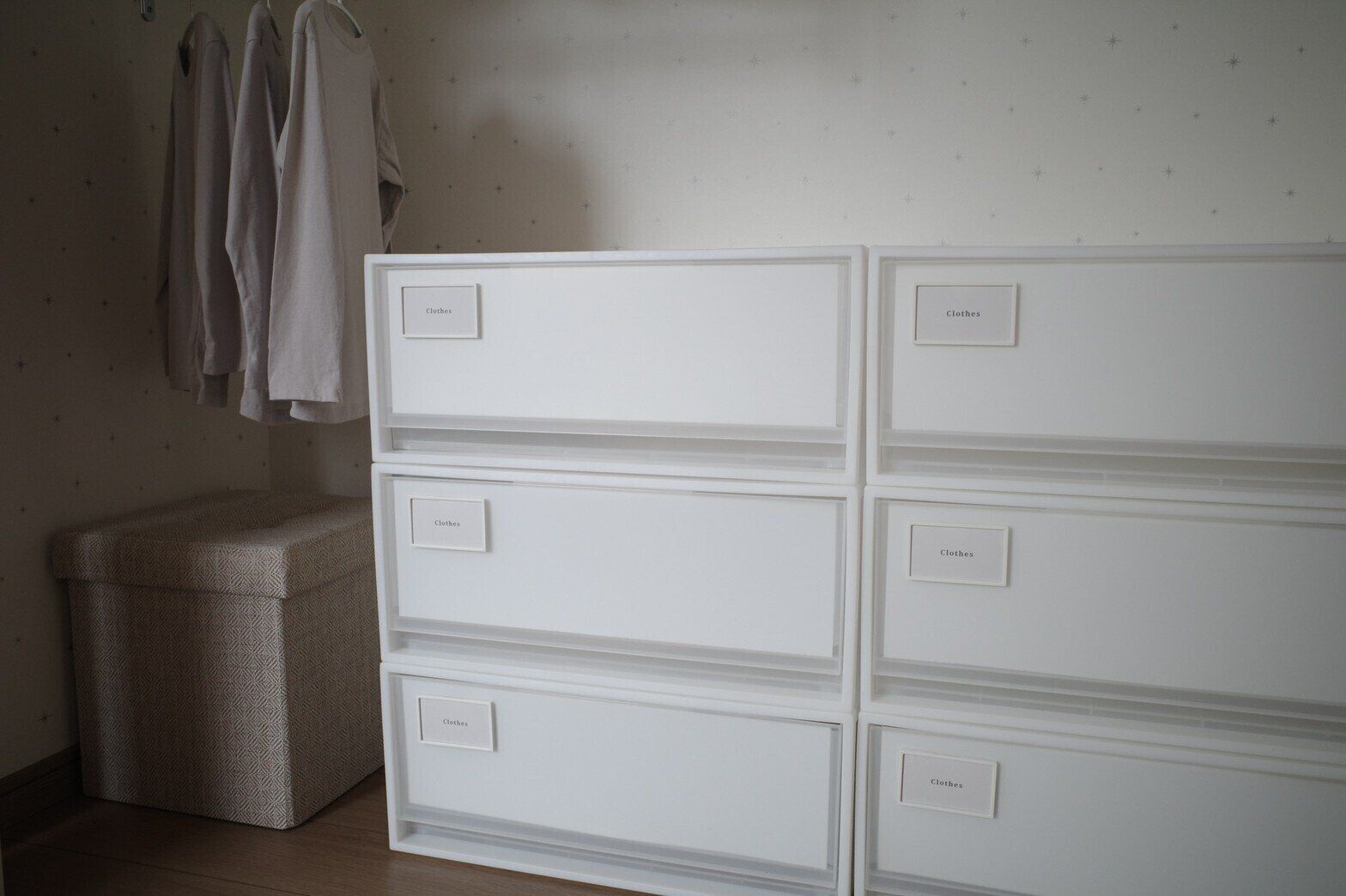 クローゼットが狭い…は効率が悪いだけかも！スペースが「倍になる」収納テク・アイテムを整理収納のプロが紹介