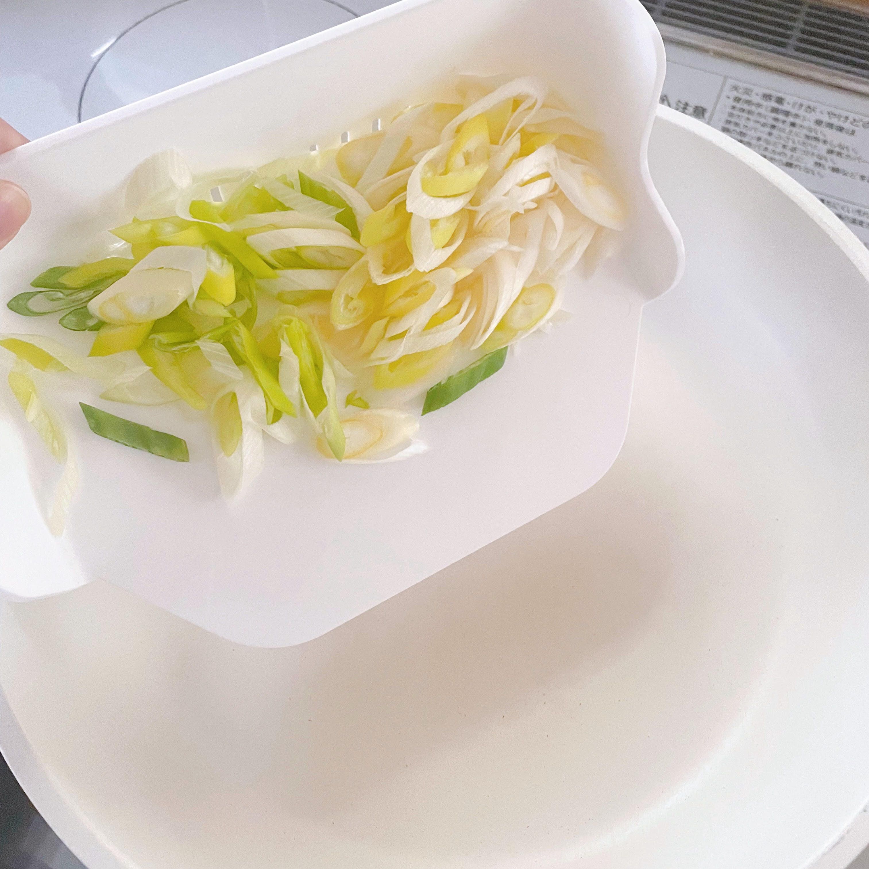 キャンドゥ 調理用ボウル まな板キャッチャー