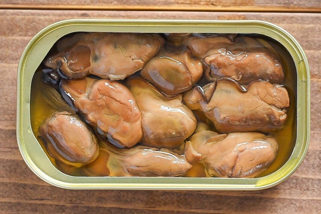 「燻製牡蠣のオイル漬け」の中身