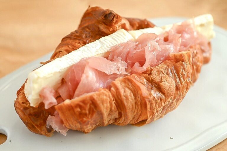 【成城石井】大人気！バター香るクロワッサンが最高♪＆おしゃれカフェ風！絶品サンドレシピ3選