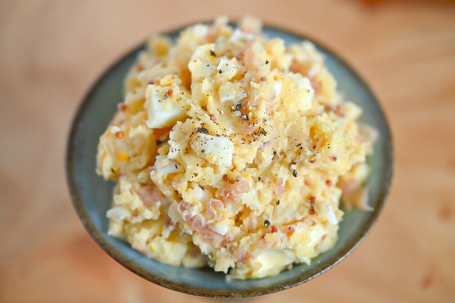 皿に盛られたマッシュポテト