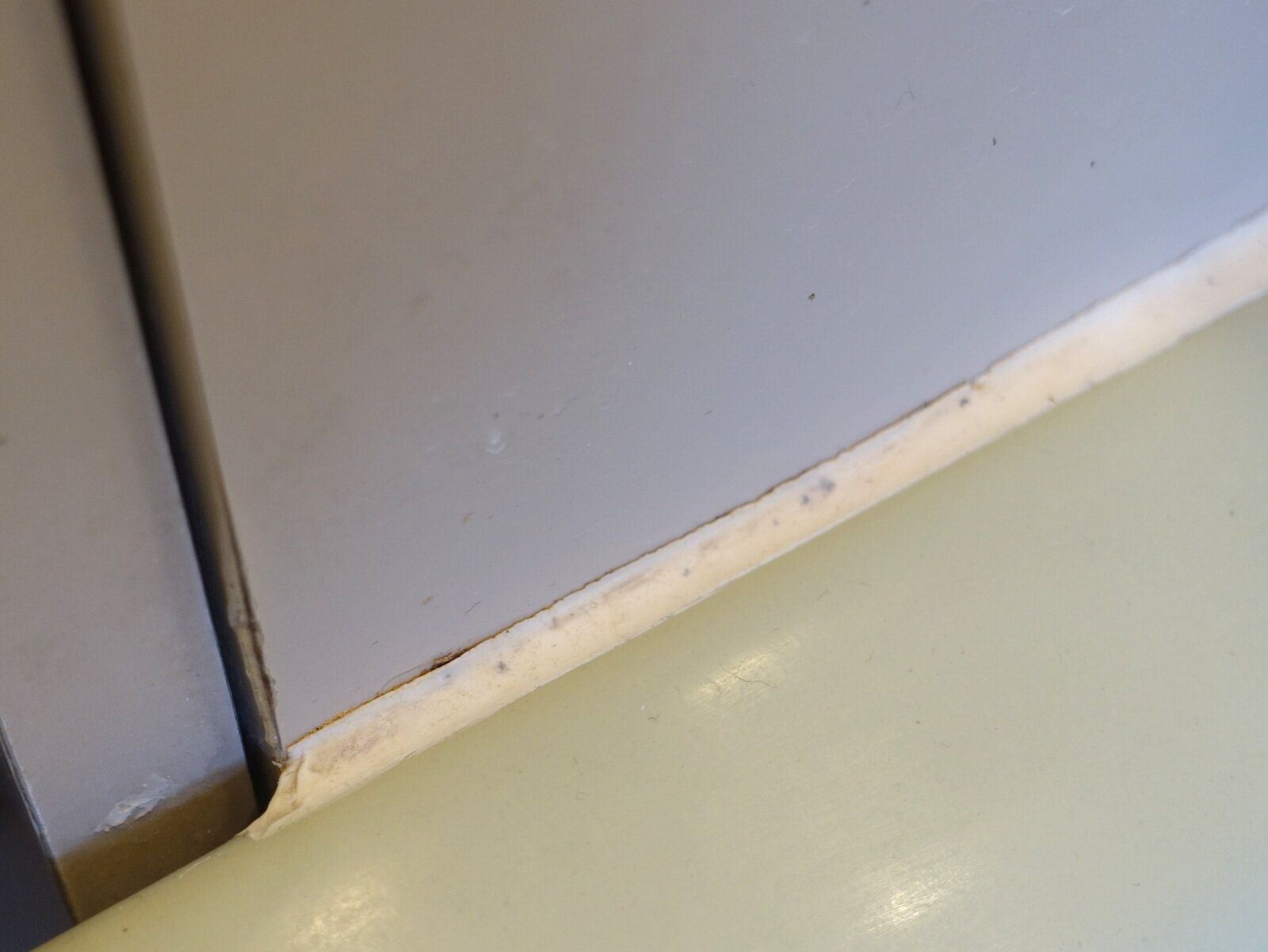 掃除のプロでも手こずる汚れはどうやって落とす？たったひとつのシンプルな対策も紹介