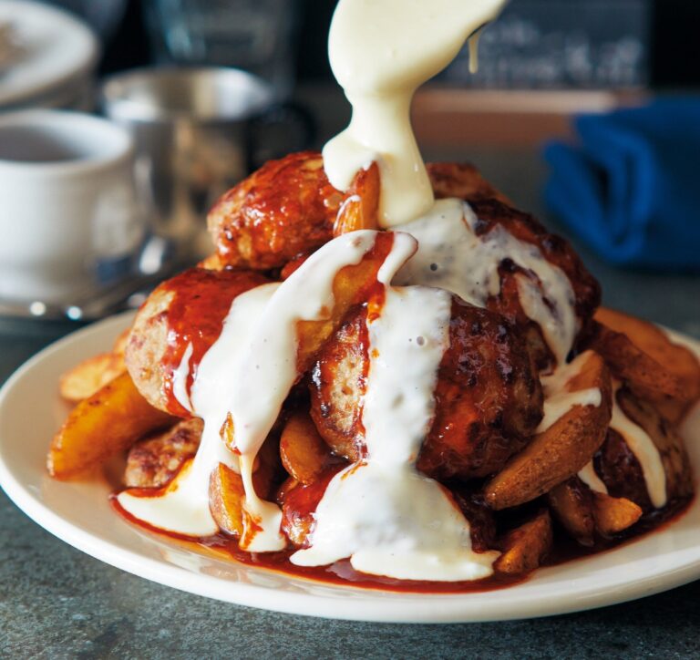 肉だねは粘りが出るまでよく練る！豚ひき肉でとびっきりおいしいハンバーグを作ろっ！