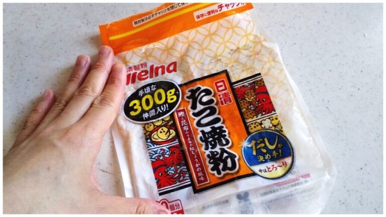 たこ焼き粉を使って「もんじゃ焼き」も作れるって知ってた？粉が残り少ないときの活用法にもおすすめ！