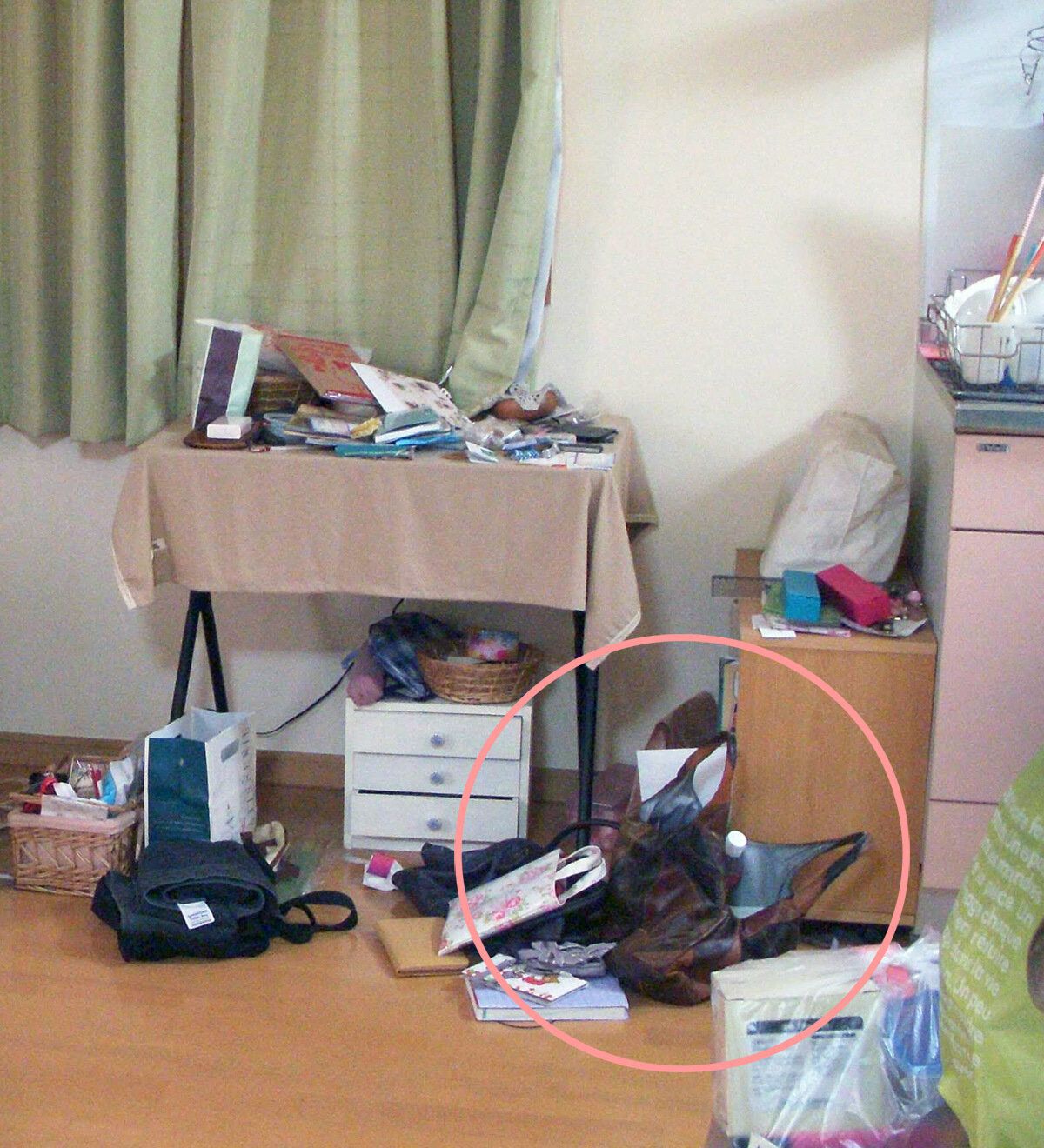 全部床に放置していたころ