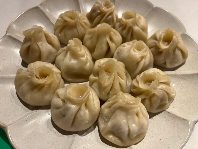 【業務スーパー】表示通り加熱したのに小籠包が硬くなる！？レンジでおいしく調理する方法を検証！