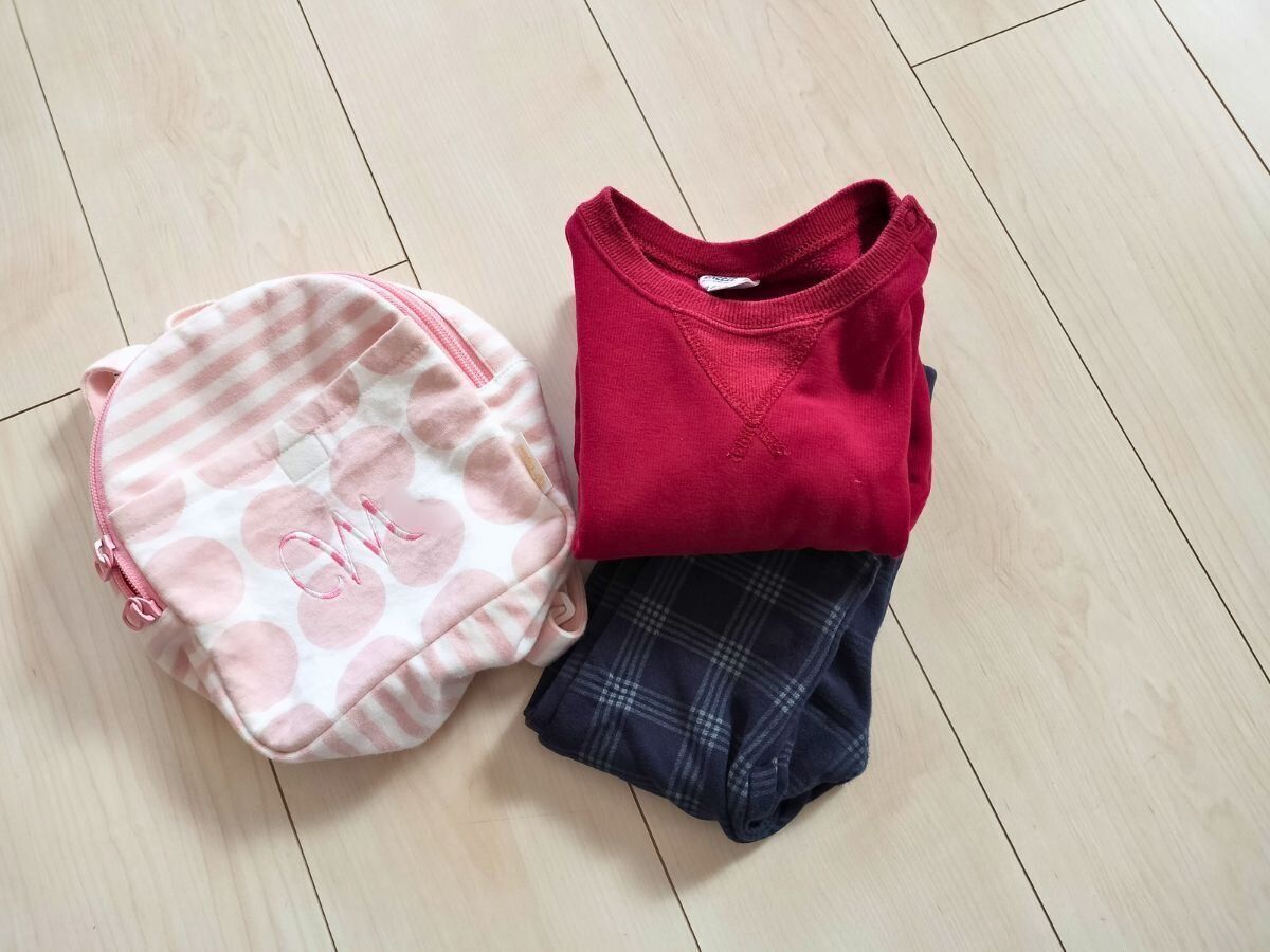 ベビーリュックと子ども服