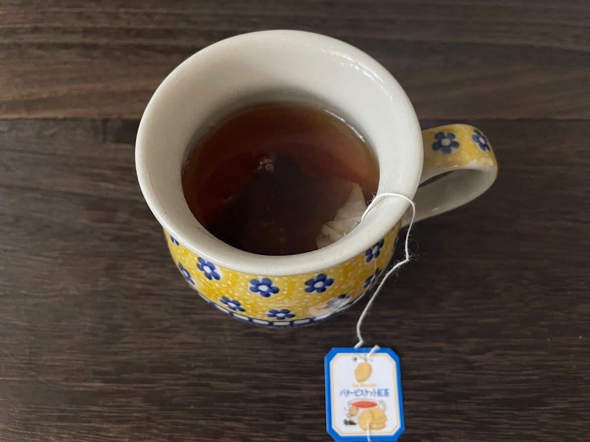 バタービスケット紅茶を淹れたところ