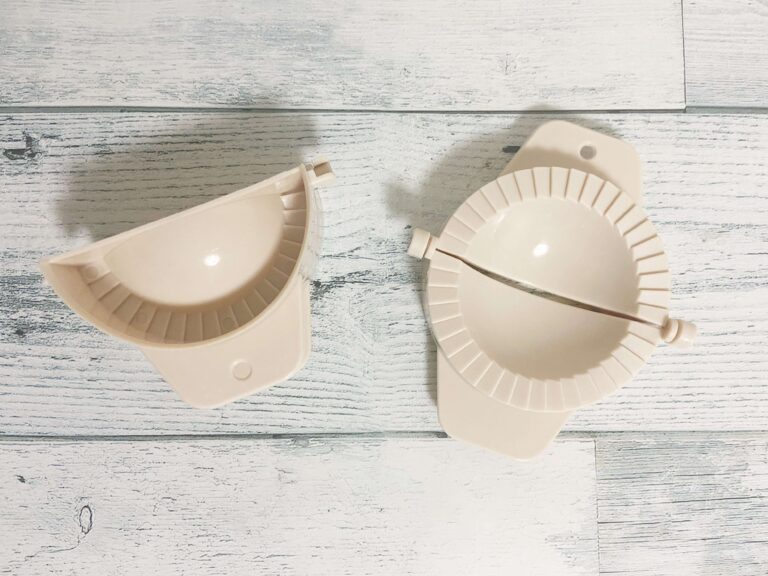 【3COINS】ちょっとお料理苦手さん朗報！「餃子メーカー」で手作り餃子のハードルが下がるってよ！