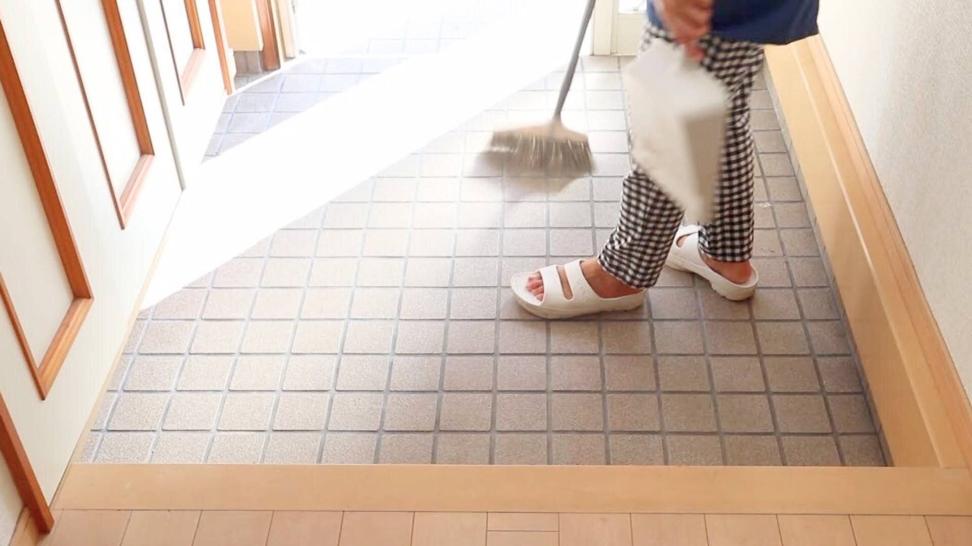 玄関掃除