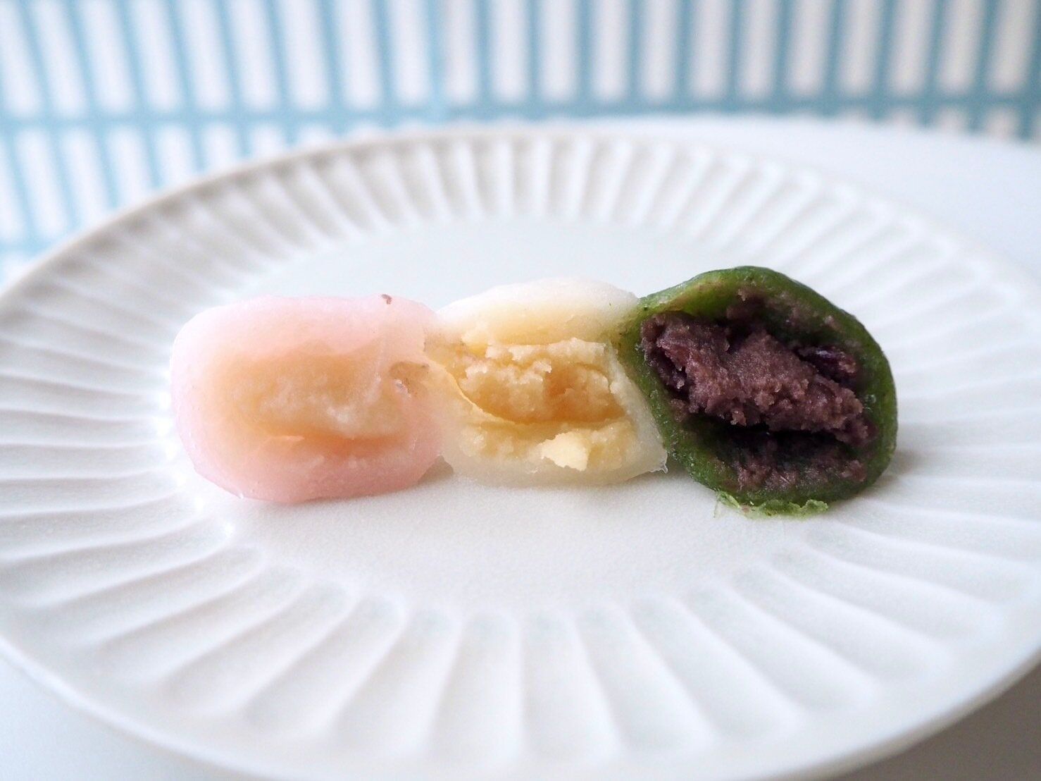 シャトレーゼ「三色団子」断面写真