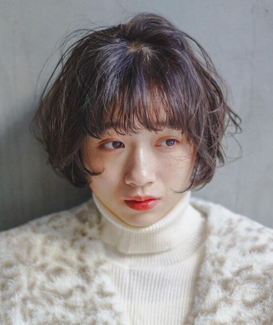 力の抜けたゆるウェーブが旬！ショートパーマ