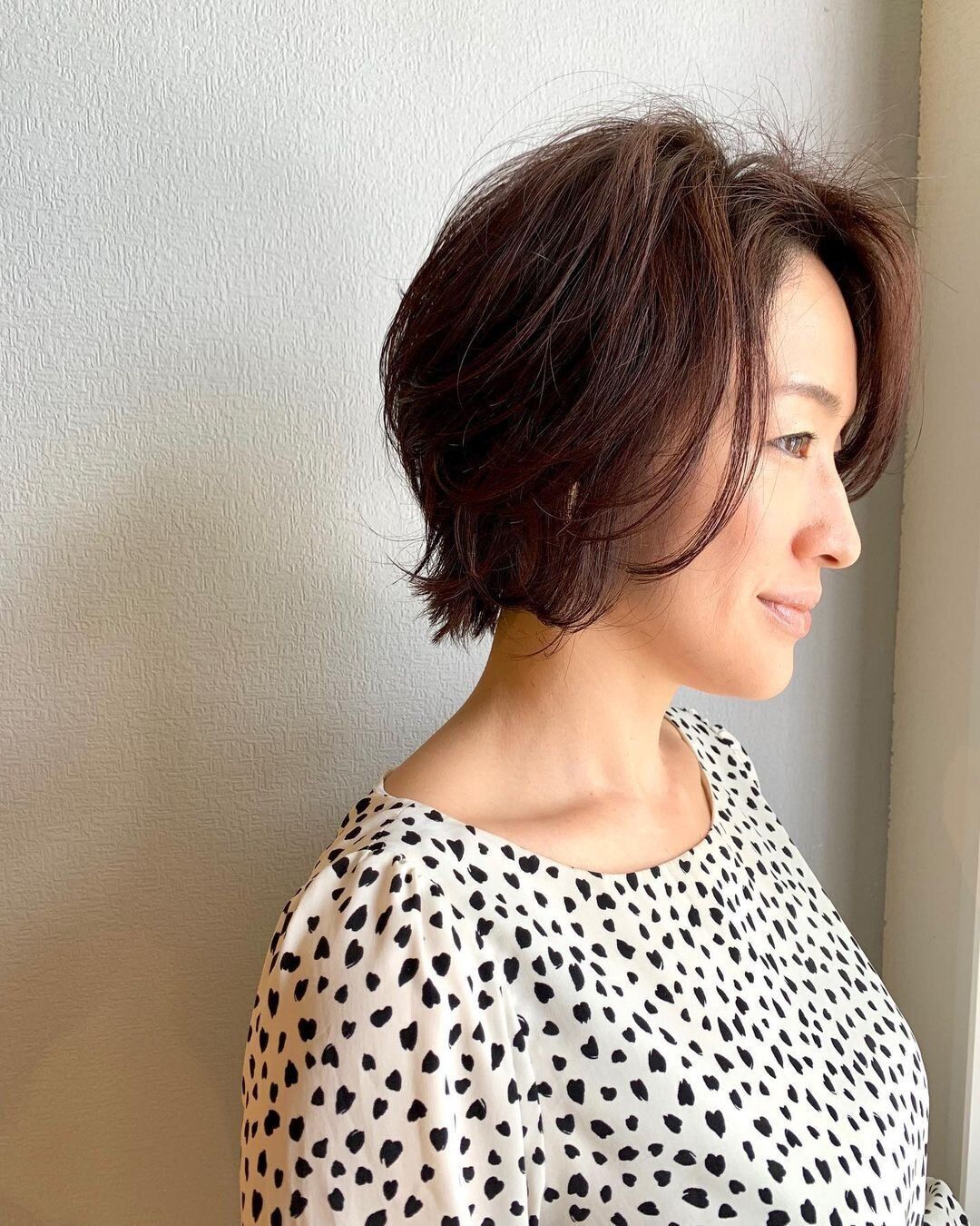 40代女性に似合うふんわりショートヘアスタイル！ふわっとやわらかショートボブ！