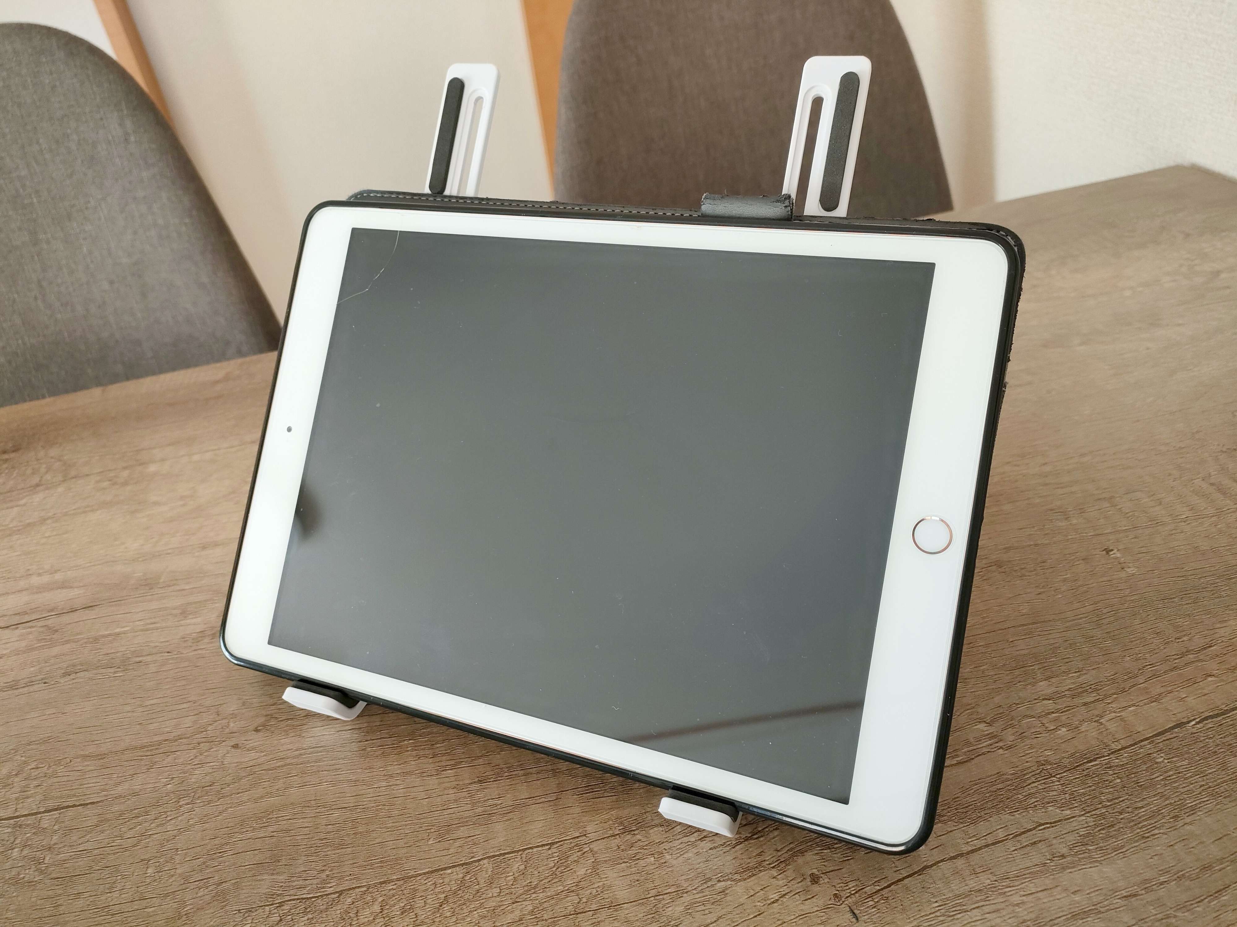 タブレット置きとして