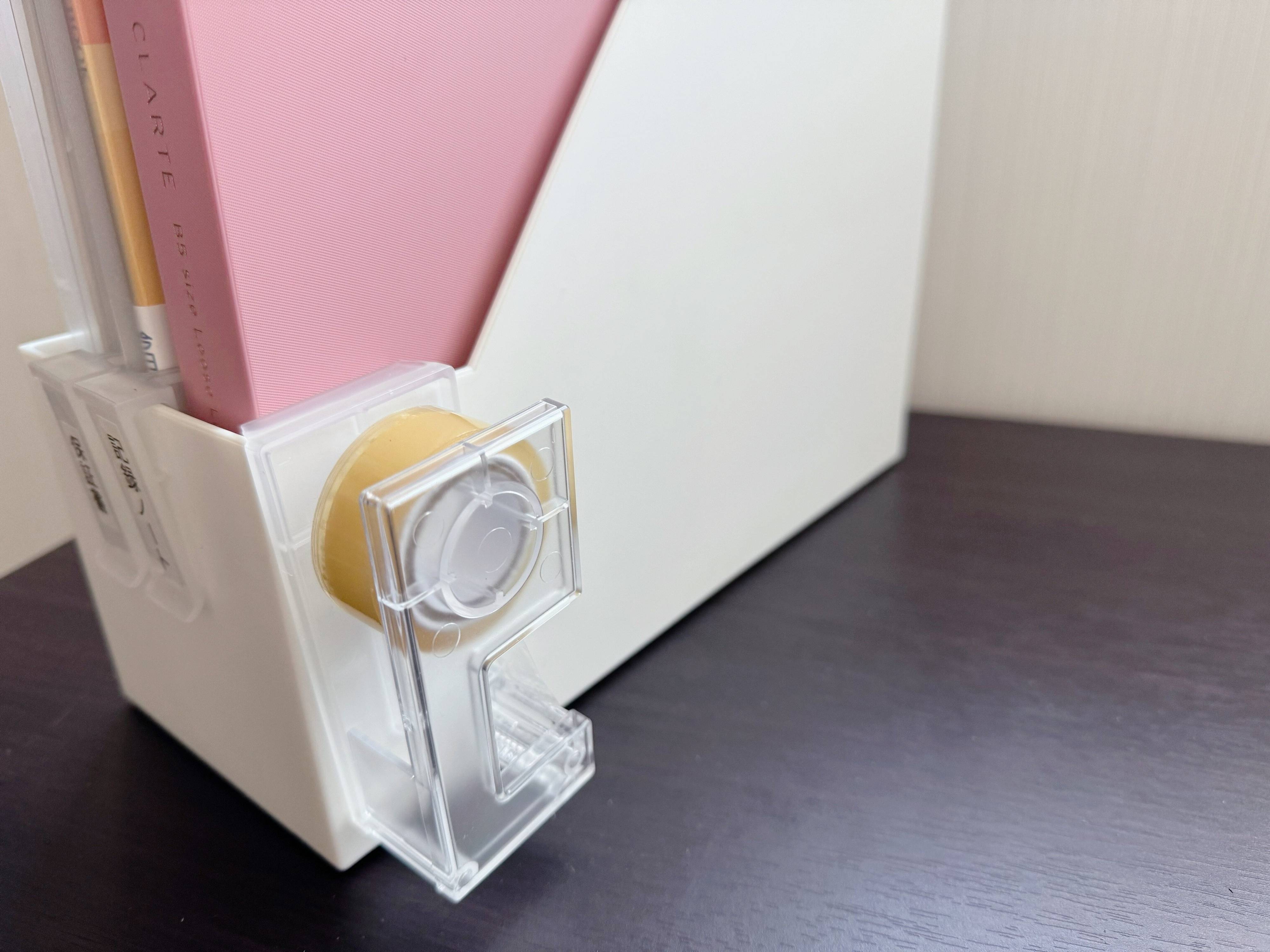 ファイルボックスにかけられる!テープカッター(110円)