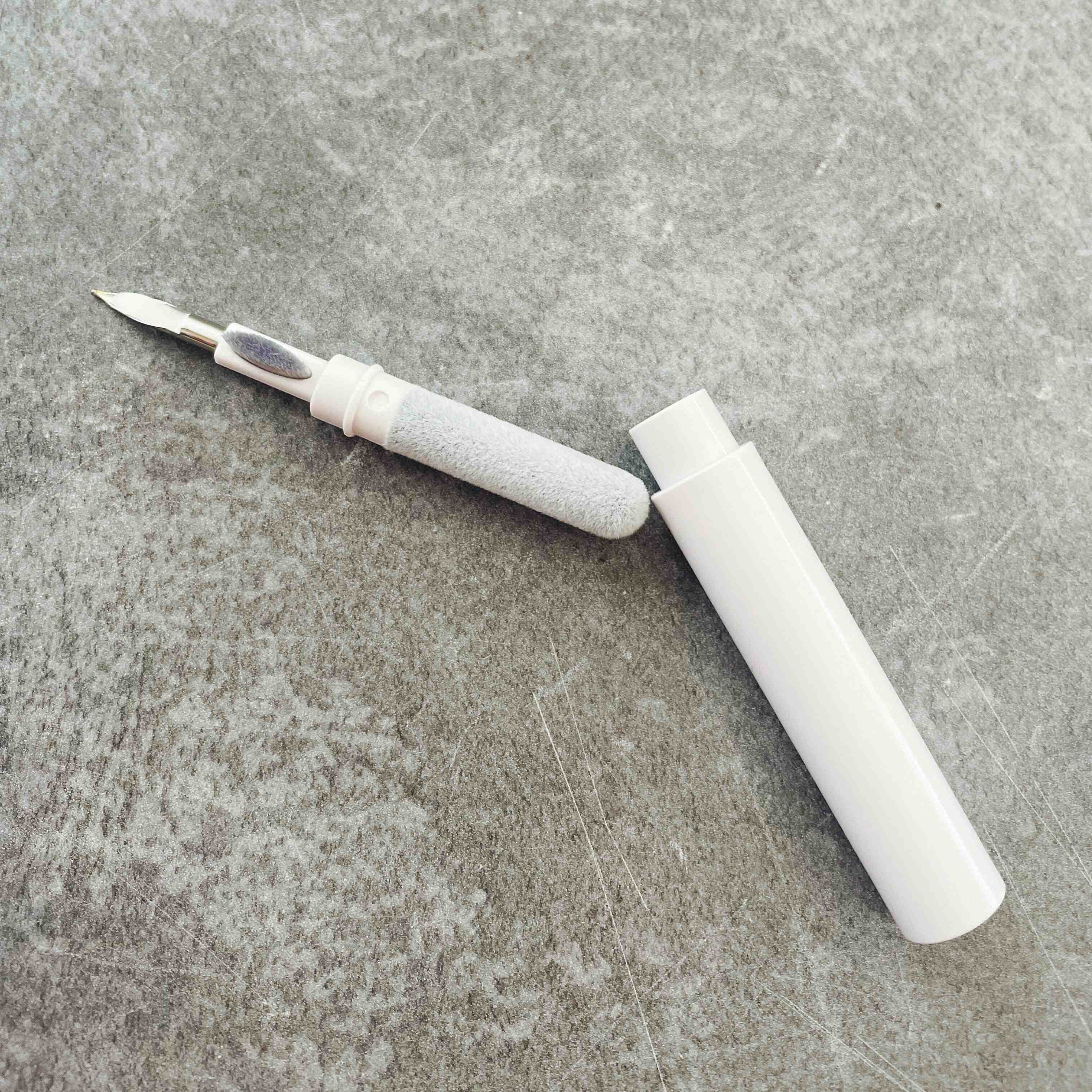 ダイソー イヤホン イヤホンクリーナー