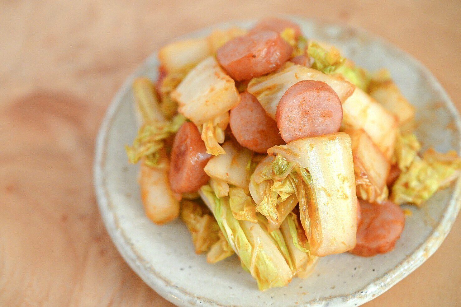 ソーセージと白菜のマッサマン炒め