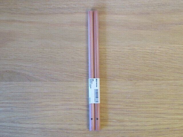 鉛筆(税込70円)