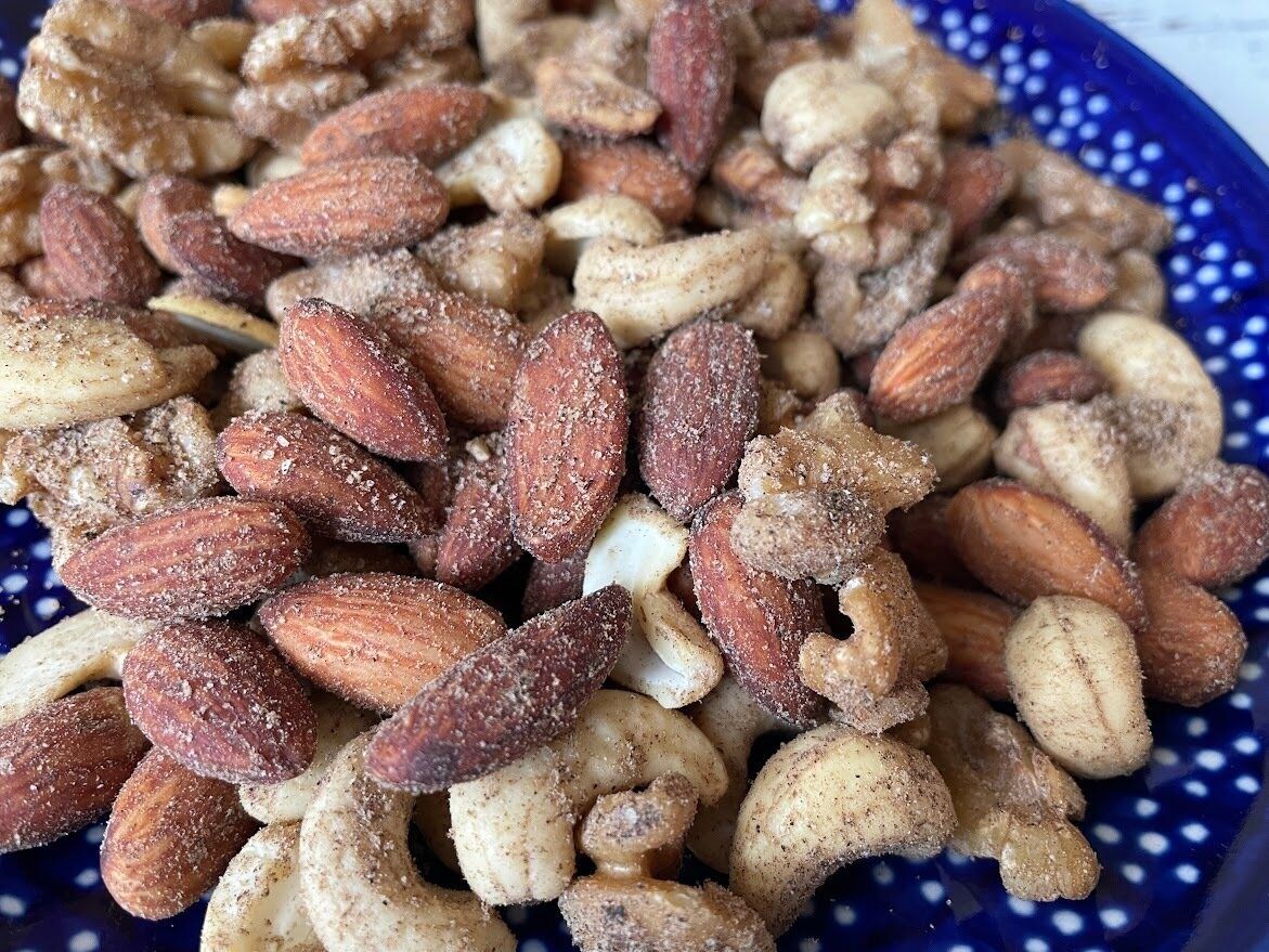 ピリッとするけど辛すぎずガツンと濃い味のナッツ