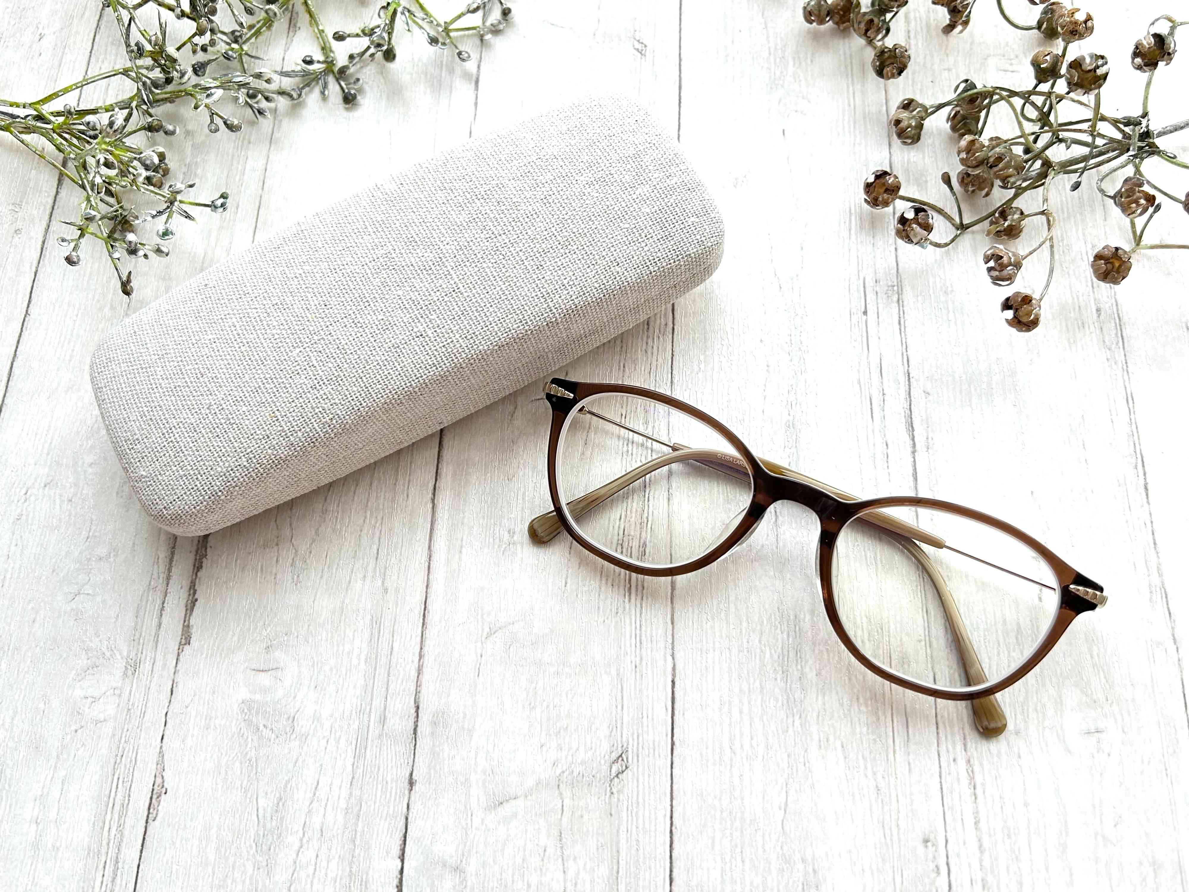 100均　セリア　メガネケース