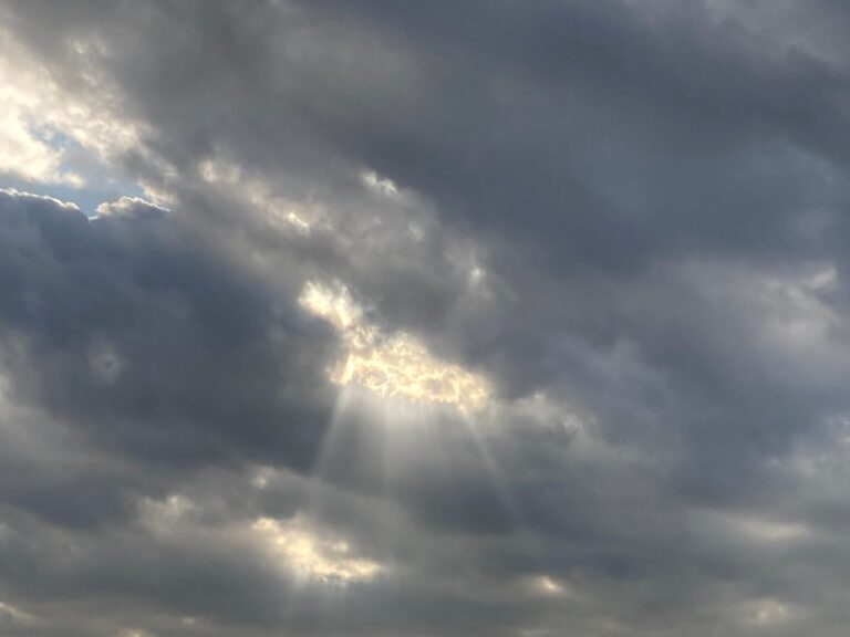 人生の後悔はお金より人間関係！悔いを残さないためにまずしたい1つのこと