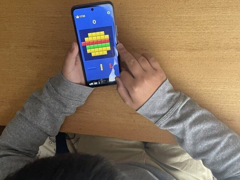 【IIJmio体験記②】中学生ファーストスマホの使い心地・通信状況は？