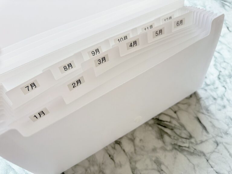 【キャンドゥ】月別管理がラクになる！「13ポケットセクションファイル」は220円でも即買い必至！