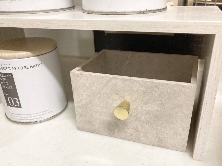 簡単DIYも【セリア】高見え感がすごすぎます！小物入れに最適なおしゃれインテリアボックス