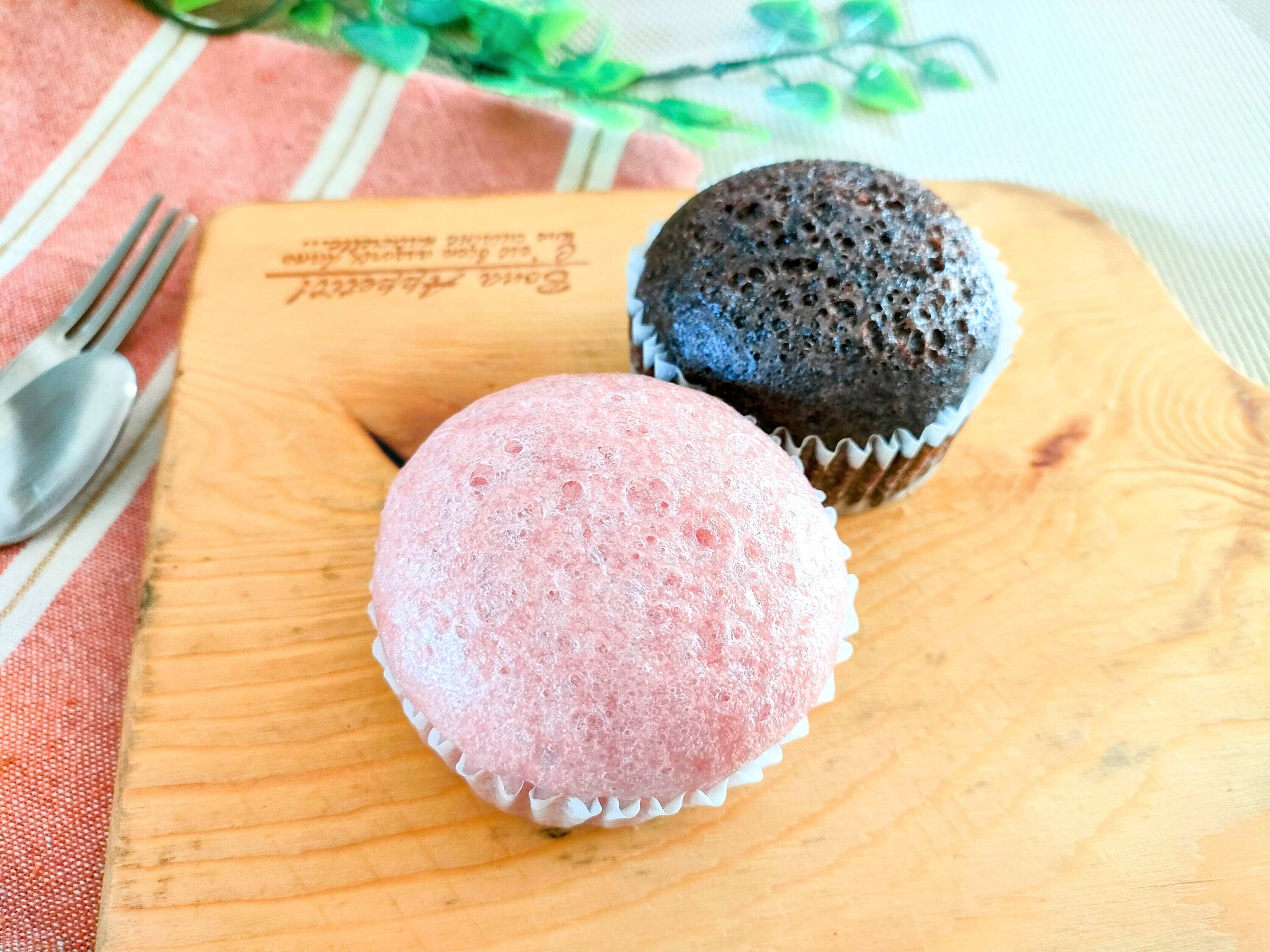 ミニむしけーきのいちご味とチョコ味