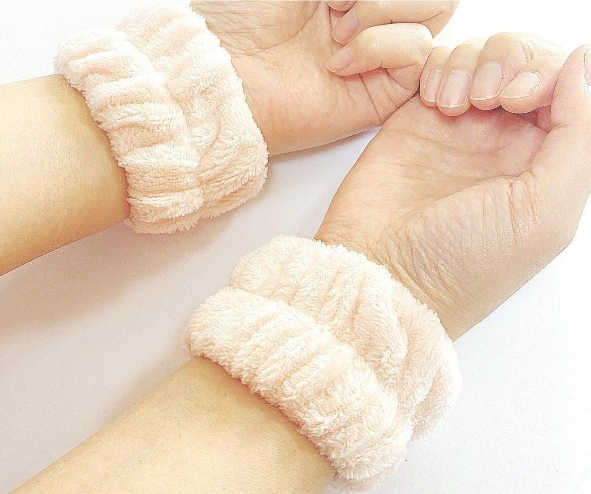 SNSでも話題!【セリア】「わたし的に優勝」「便利さに感動」おすすめ水回りアイテム4選