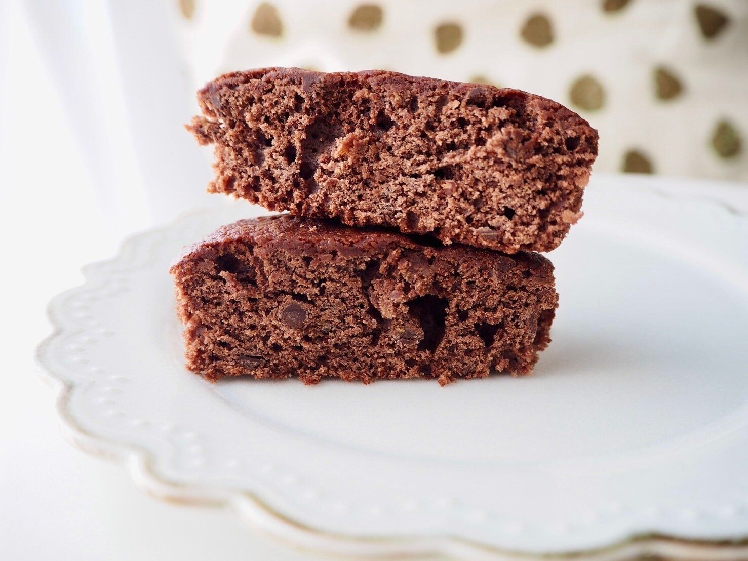 シャトレーゼ「チョコバナナブラウニー」断面写真