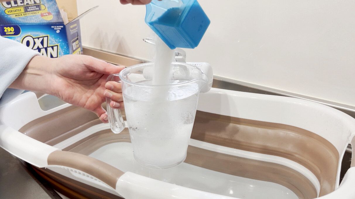 オキシクリーンを入れる