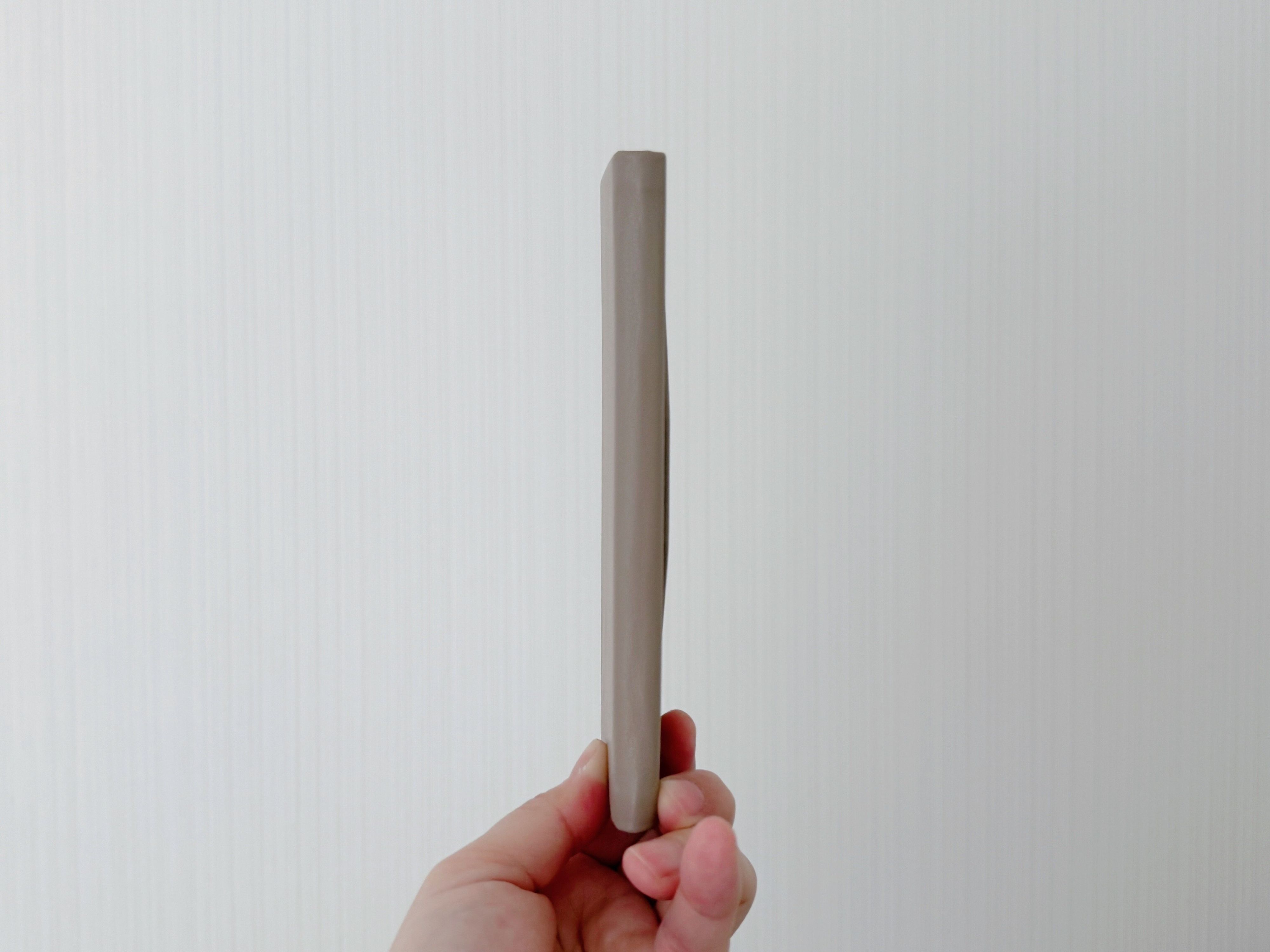 【3coins】考えた人天才！「ありそうでなかった」「ミニマルすぎる」メガネケース