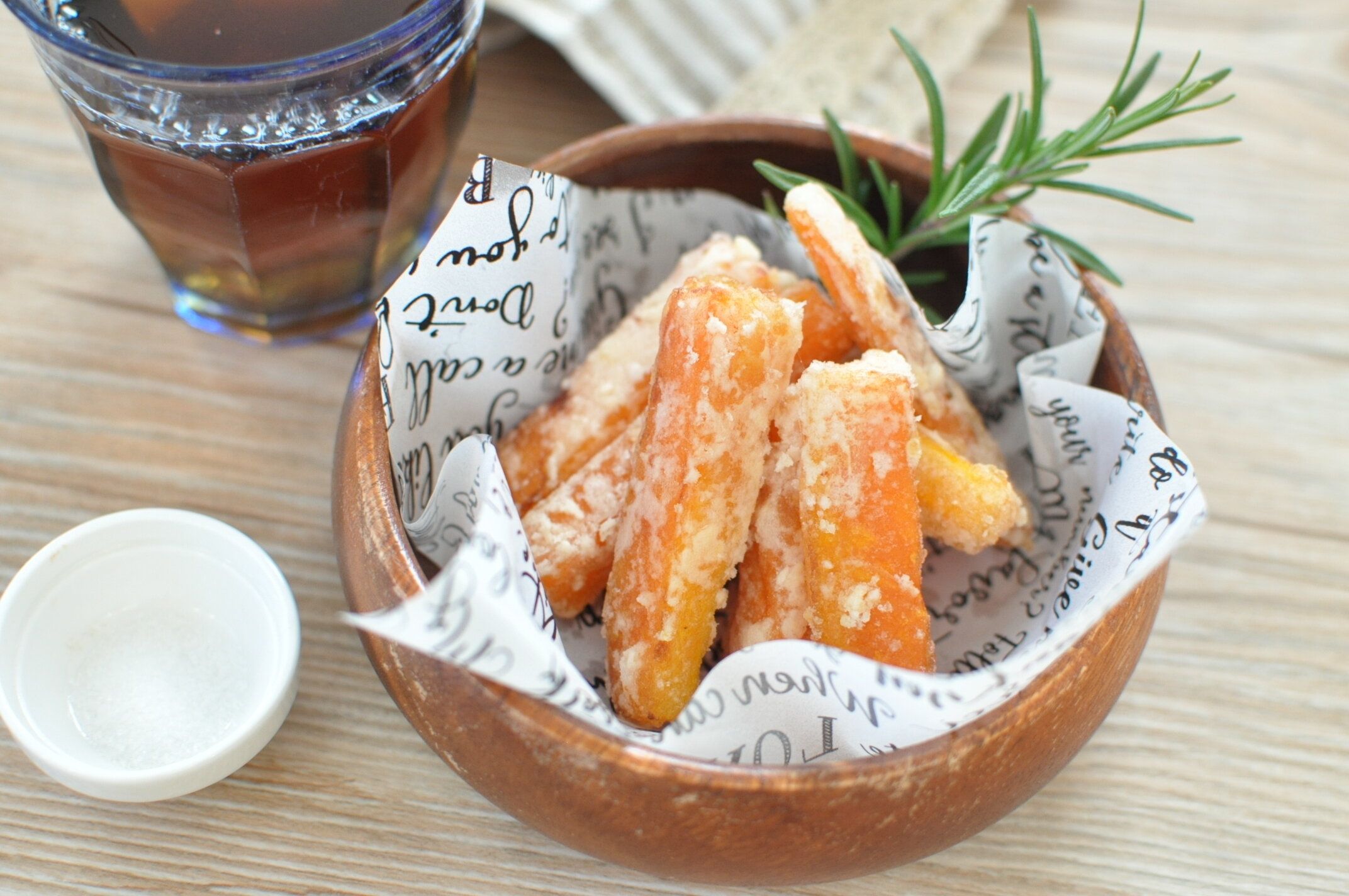 フライドにんじんを盛り付けた様子