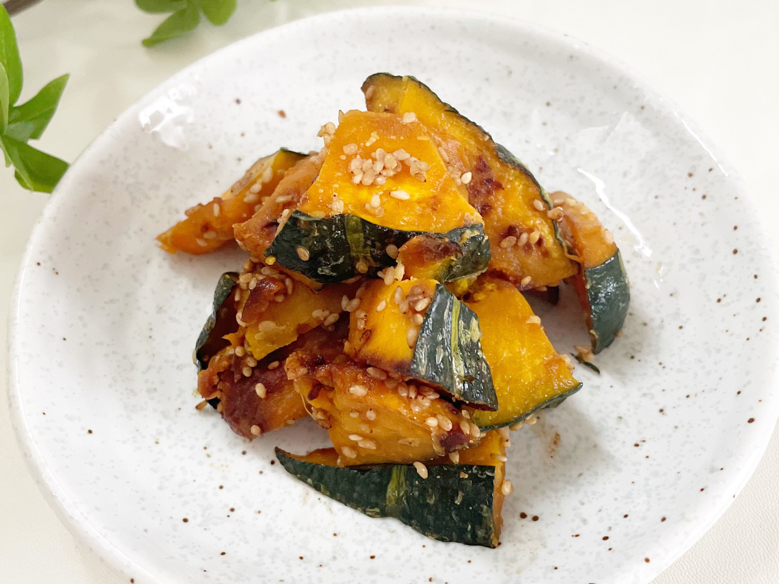 おつまみにも最高!かぼちゃのにんにくバターしょうゆ炒め