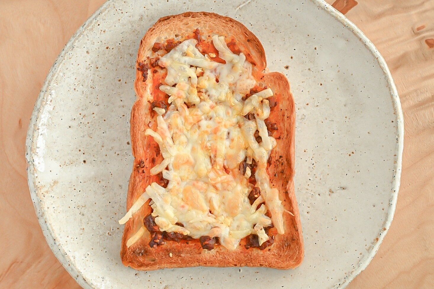 ご飯で汁なし坦坦のトースト