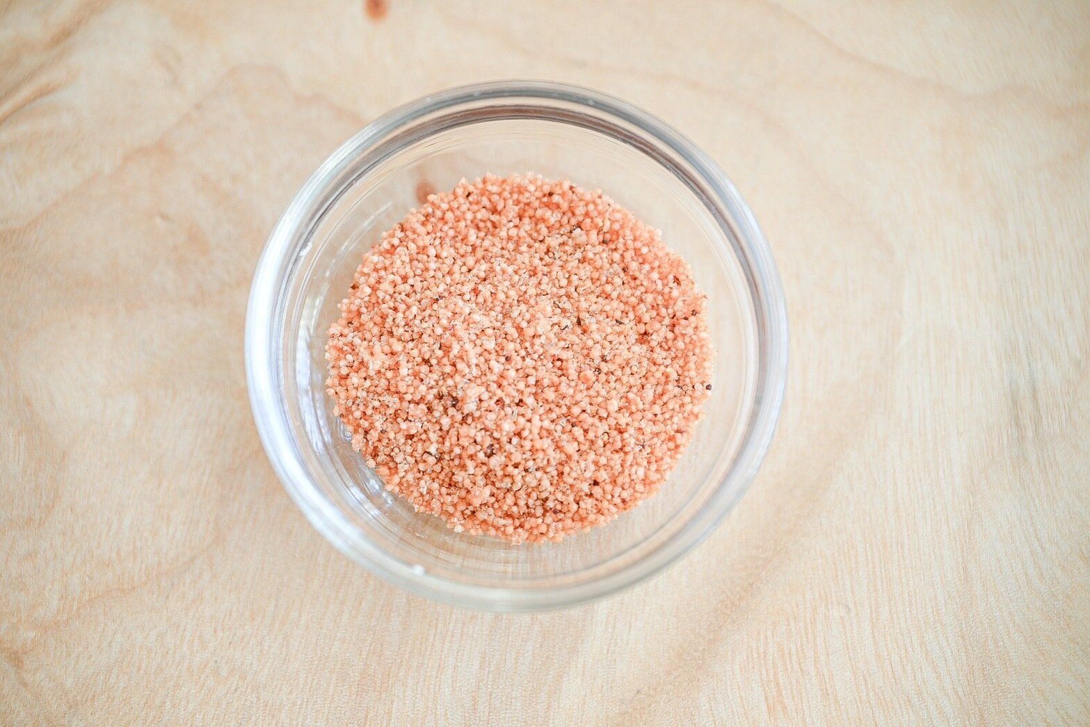 ガラス容器に入っためんたい粉