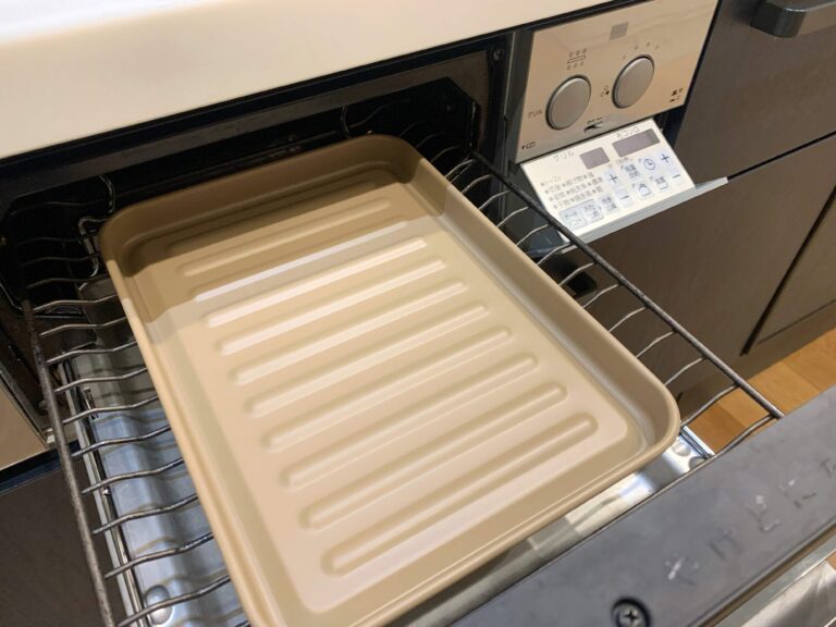 【3COINS】料理苦手な私の味方！カンタン調理＆お手入れらくらく「グリルプレート」