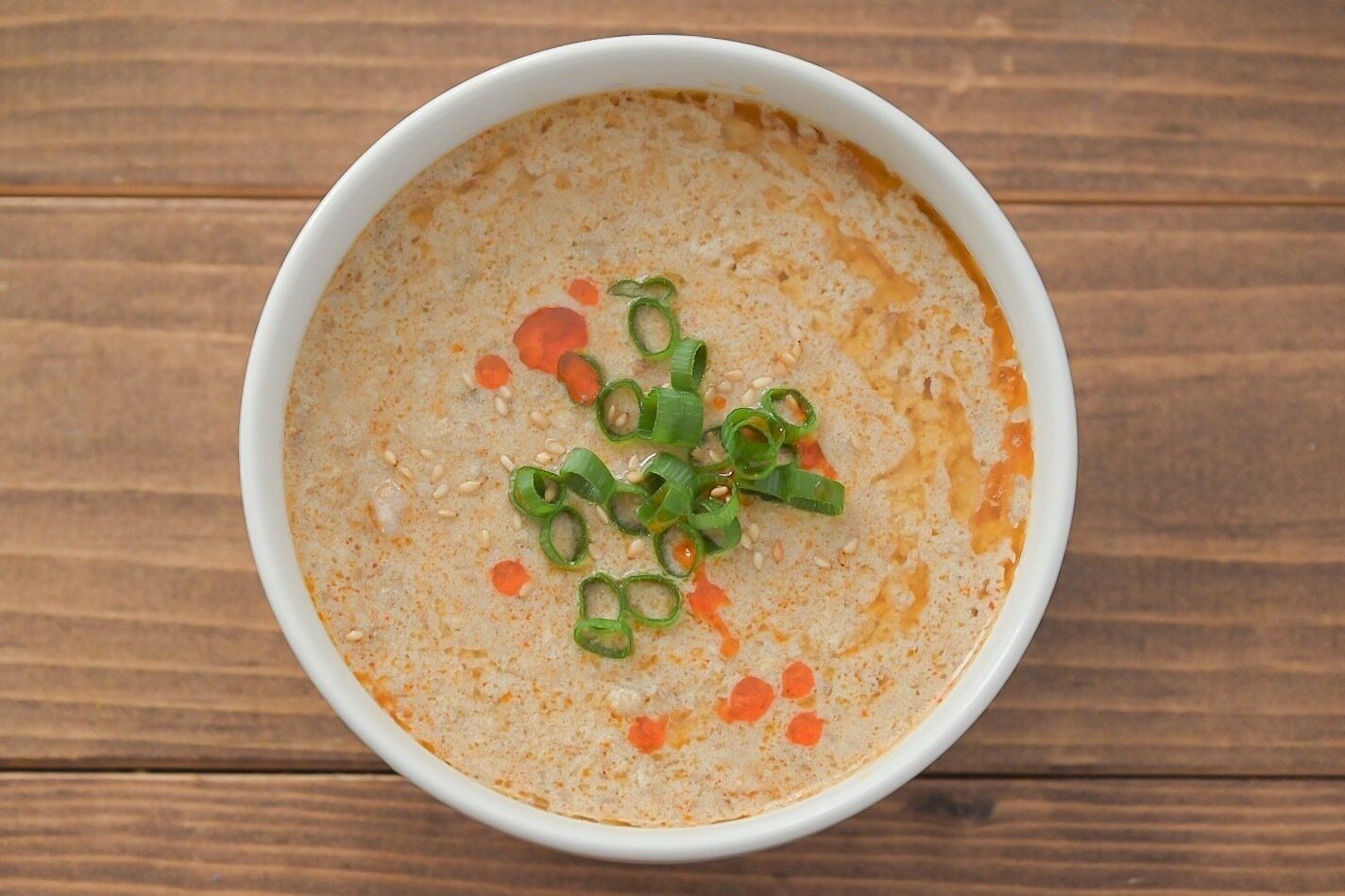 白い皿に盛られた坦々風シェイトウジャン