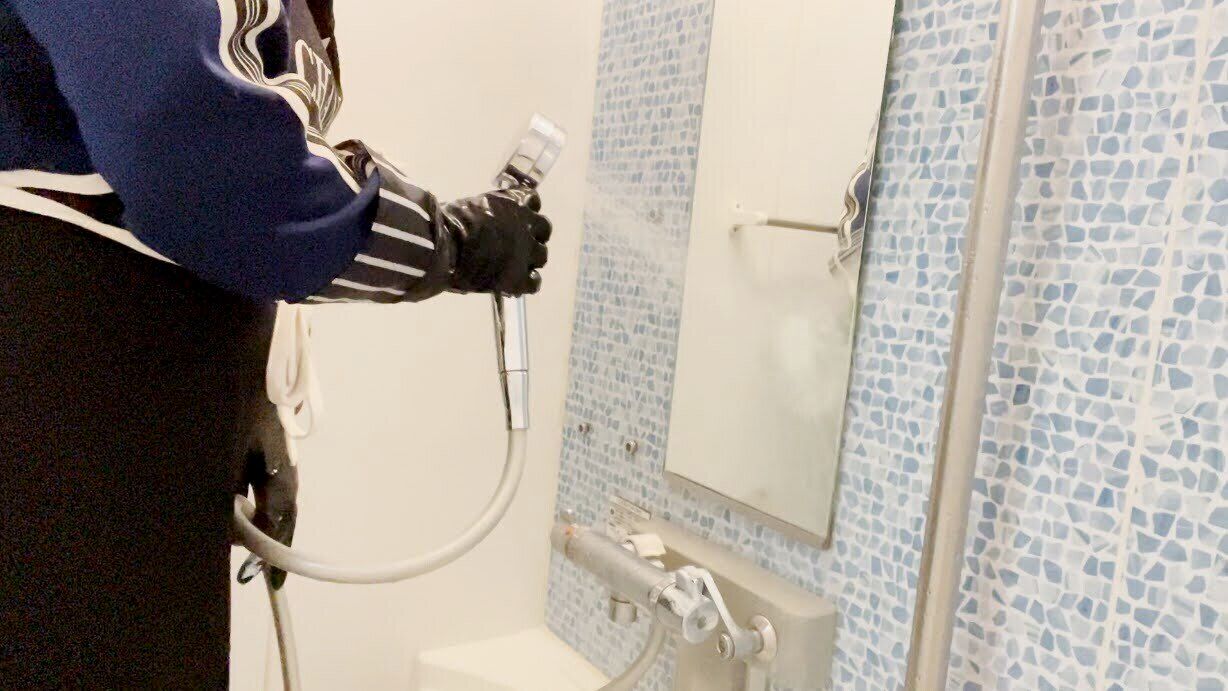 シャワーをかける