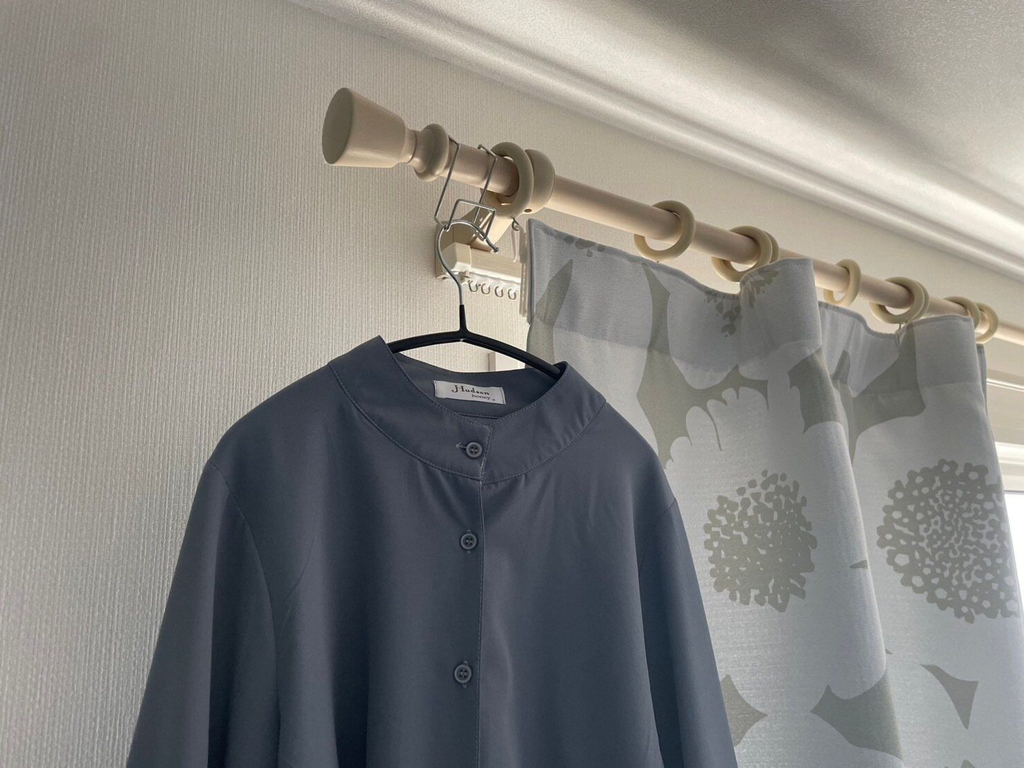 【無印良品】家事の悩み、不便をいっぺんに解決!?「扉につけるフック」が万能に使える