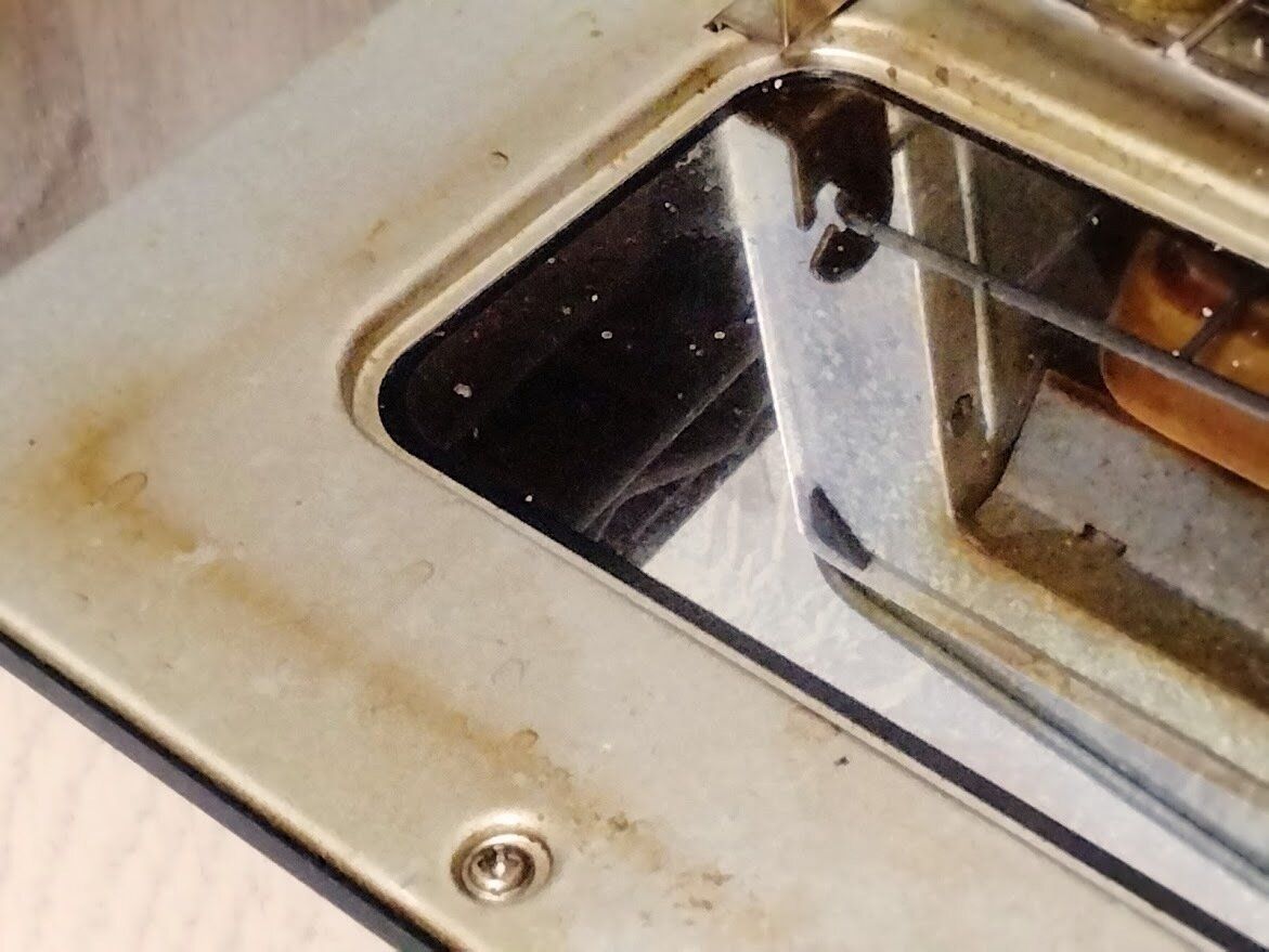 汚れたオーブントースター