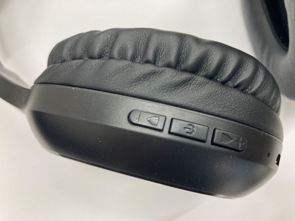 低価格なの高品質！1,100円のダイソーBluetoothヘッドホンは売り切れ必至の神アイテム!?