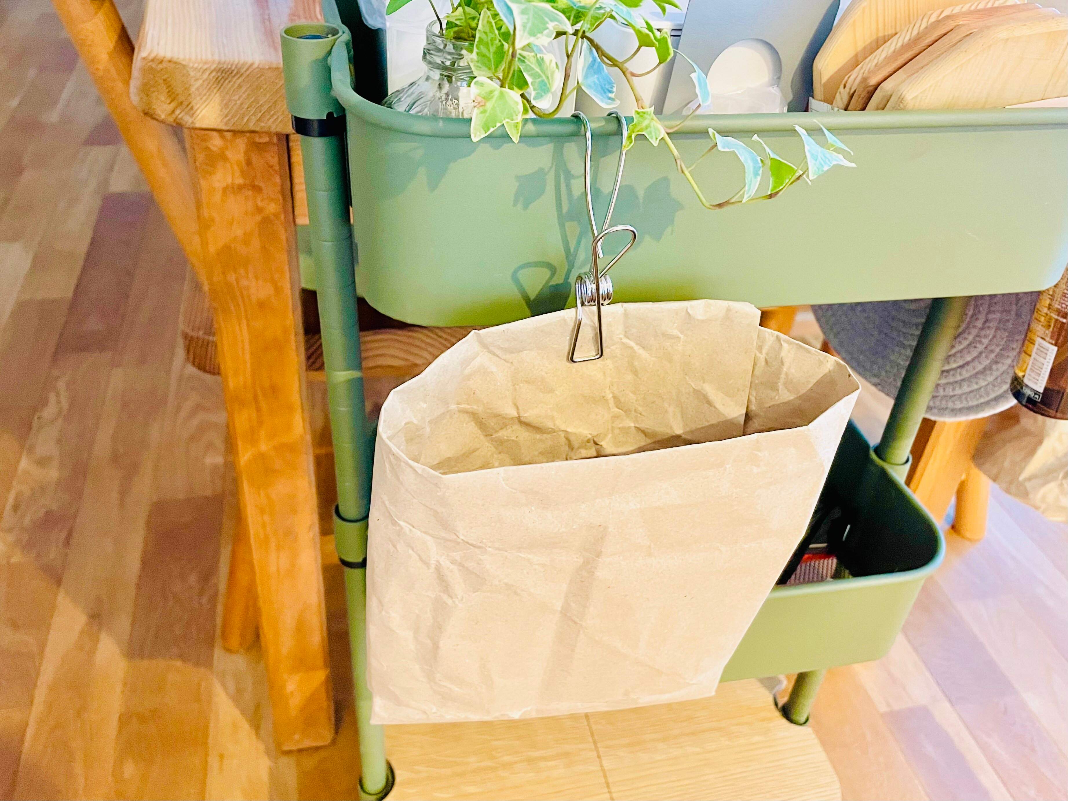 紙の緩衝材を再利用してゴミ箱に