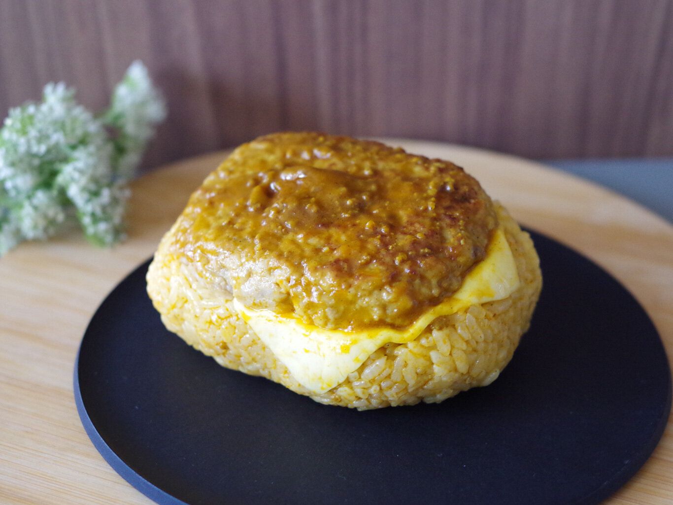 買わずにはいられない！【ロピア】不定期に販売されている“特大おにぎり”が絶品！