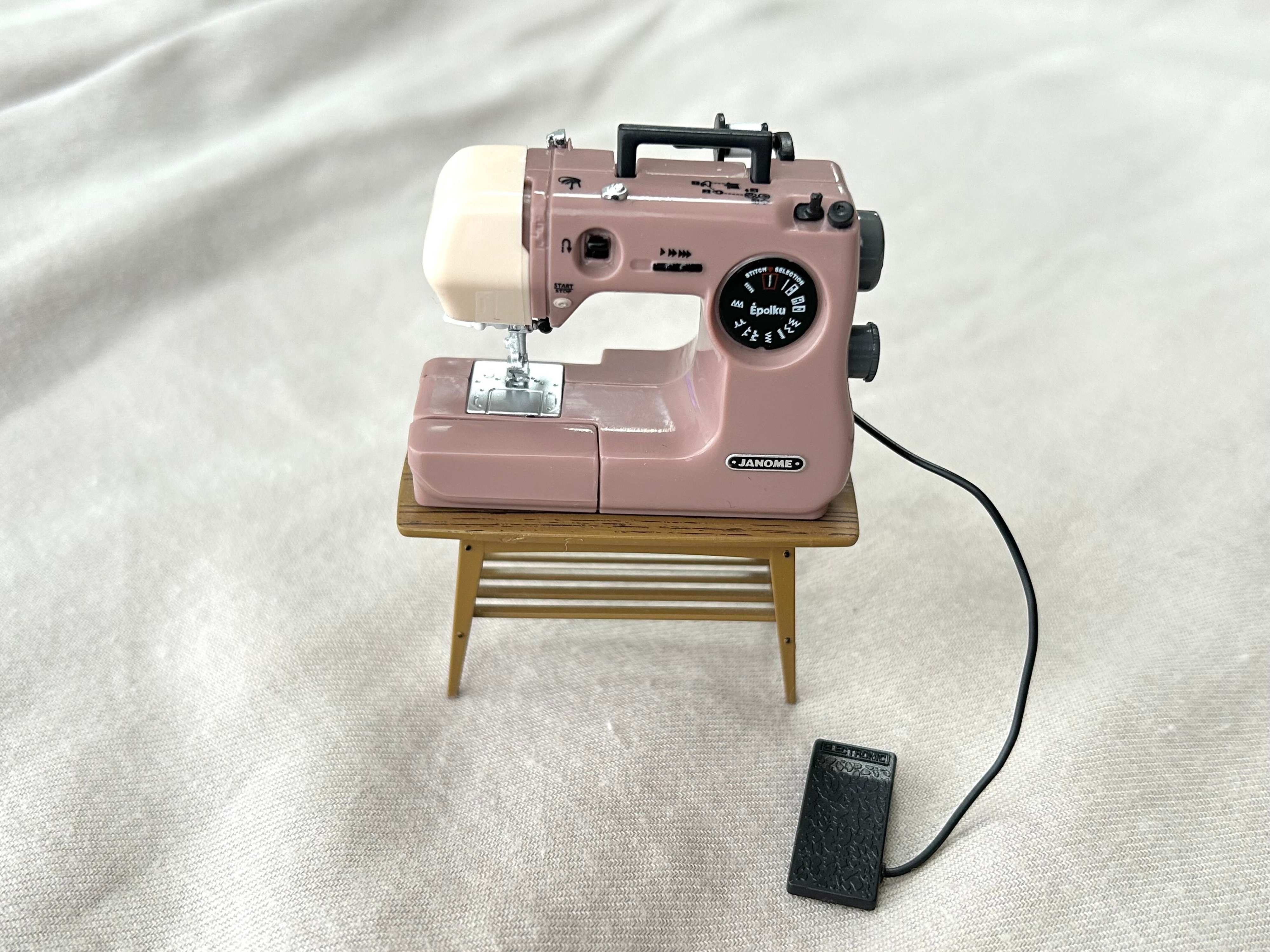 カプセルトイ ガチャガチャ ミニチュア エポルク