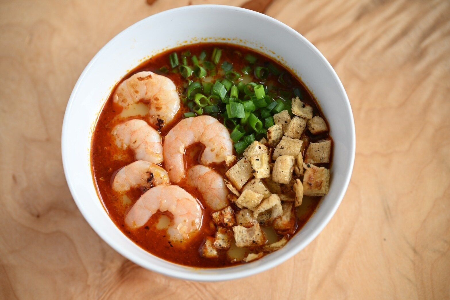 白いお椀に入ったペナンホワイトカレー麺